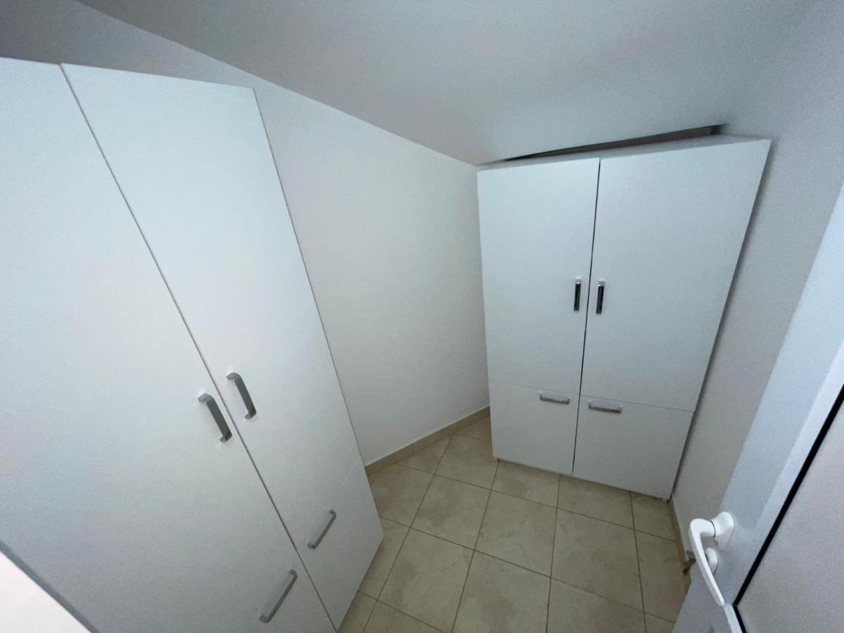 Apartment Susanj Бар Экстерьер фото
