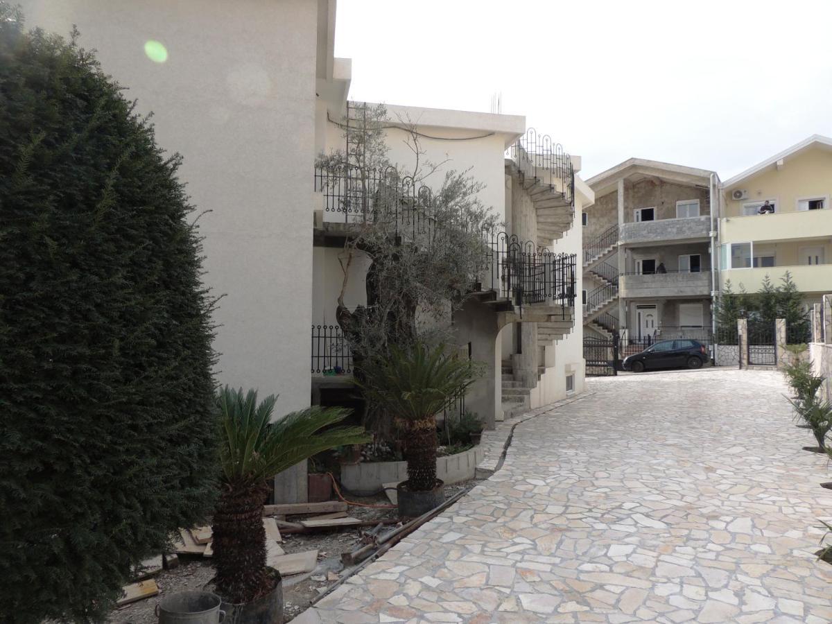 Apartment Susanj Бар Экстерьер фото